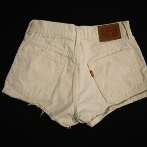 RARE WHITE LEVI SHORTS